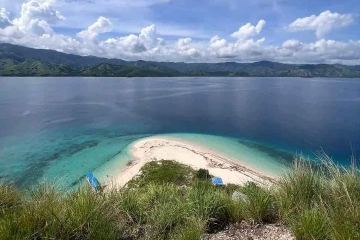 Taman Laut 17 Pulau Riung