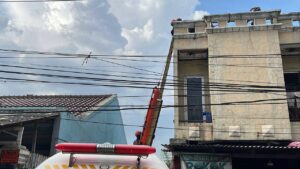 Kuli Bangunan Tewas Tersengat Listrik Saat Mengecet Tembok di Bekasi Utara