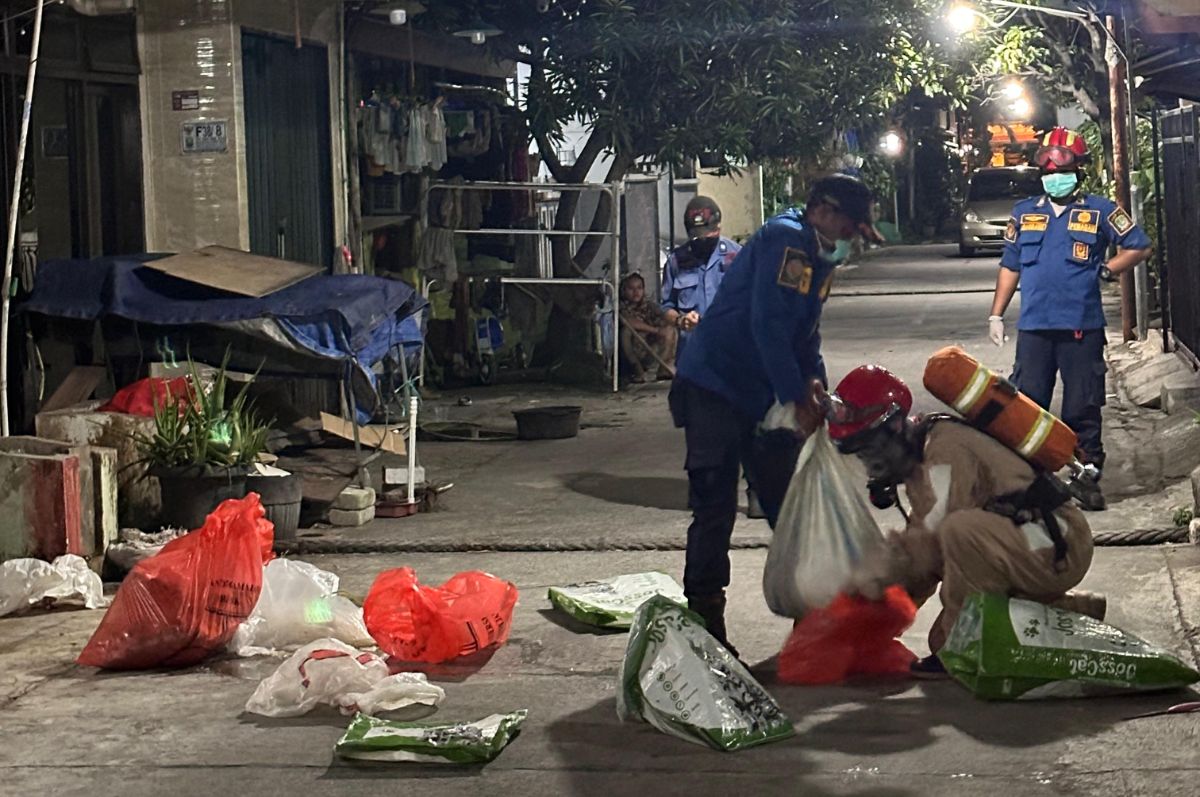 warga bekasi keracunan