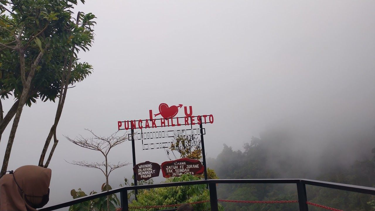 puncak gunung salak aceh utara