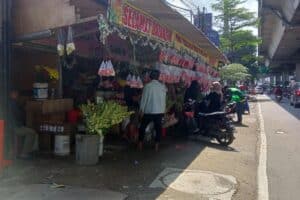 Kios Bunga di Bogor Panen Untung Menjelang Ramadhan