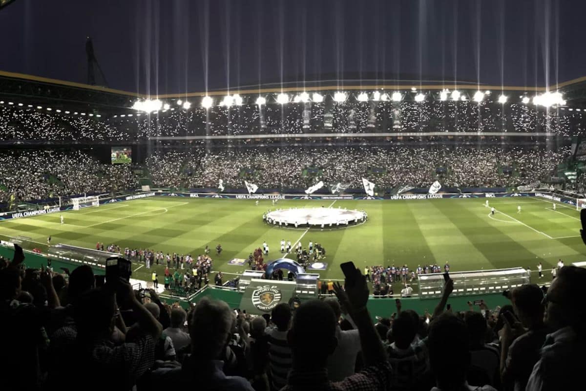 Kapan leg pertama 16 besar Liga Champions