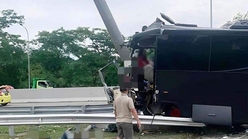 kecelakaan bus brimob