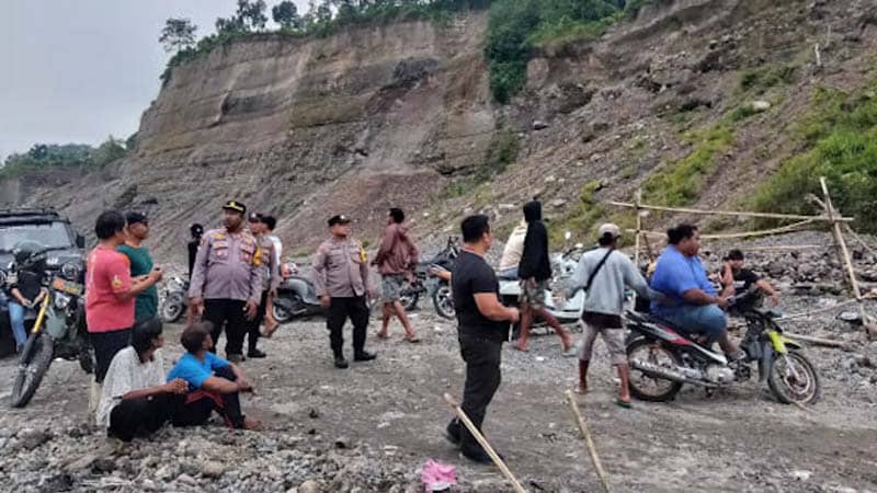 Sudah 4 Korban Penambang Disapu Longsor di Tambang Kali Putih Blitar