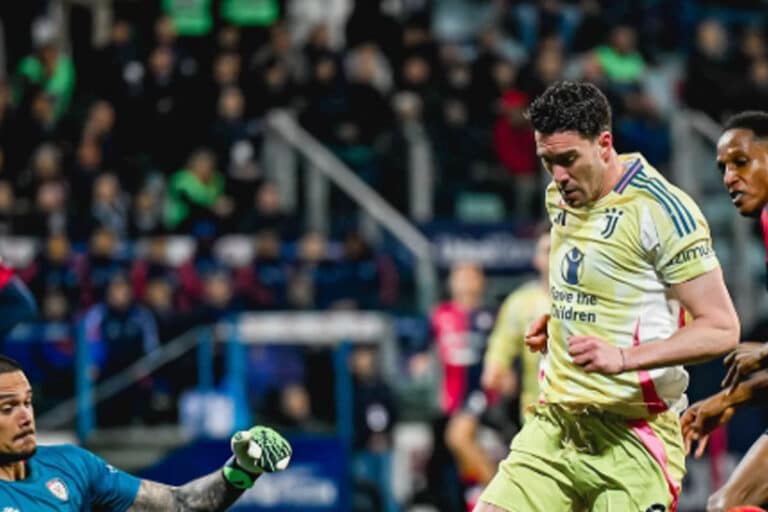 -Juventus bersiap menghadapi laga besar kontra AC Milan dalam lanjutan Serie A yang digelar di San Siro.