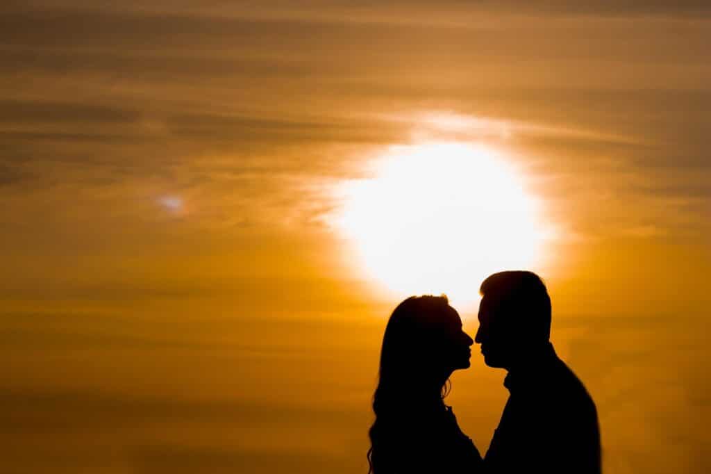 Apa Benar Hubungan Intim di Malam Nisfu Syaban Berdosa? Suami Istri Wajib Tahu