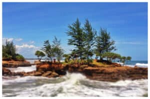 Menikmati Keindahan Senja di Pantai Sungai Suci Bengkulu