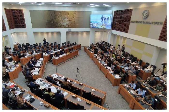 Polemik Peradilan bagi TNI di Jabatan Sipil, DPR dan Menkumham Bersilang Pendapat