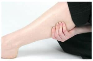 Sering Mengalami Kram Betis Saat Tidur? Ini Penyebab dan Solusinya