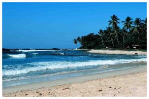 Anyer, Permata Pantai di Banten yang Tak Pernah Sepi Pengunjung
