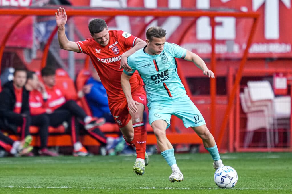 Link Live Streaming Almere City vs NAC Breda 15 Maret, Thom Haye Starter?