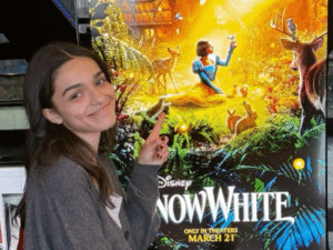 Profil Rachel Zegler, Pemeran Snow White Live Action