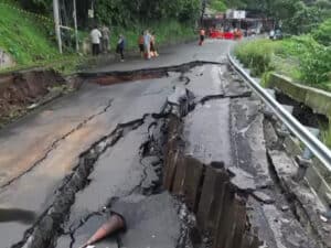 Cuaca Ekstrem, Jalan Utama Batutulis Kota Bogor Ambles