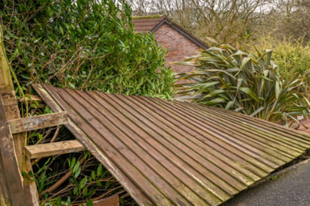 Detik-Detik Angin Puting Beliung Terjang Jakut Dini Hari Terekam CCTV, Begini Update Terbaru