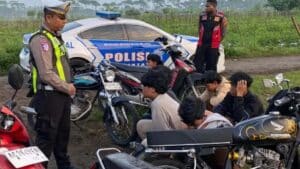 Aksi Balap Liar ABG Habis Sahur di Puncu Kediri, Enam Sepeda Motor Diamankan Polisi