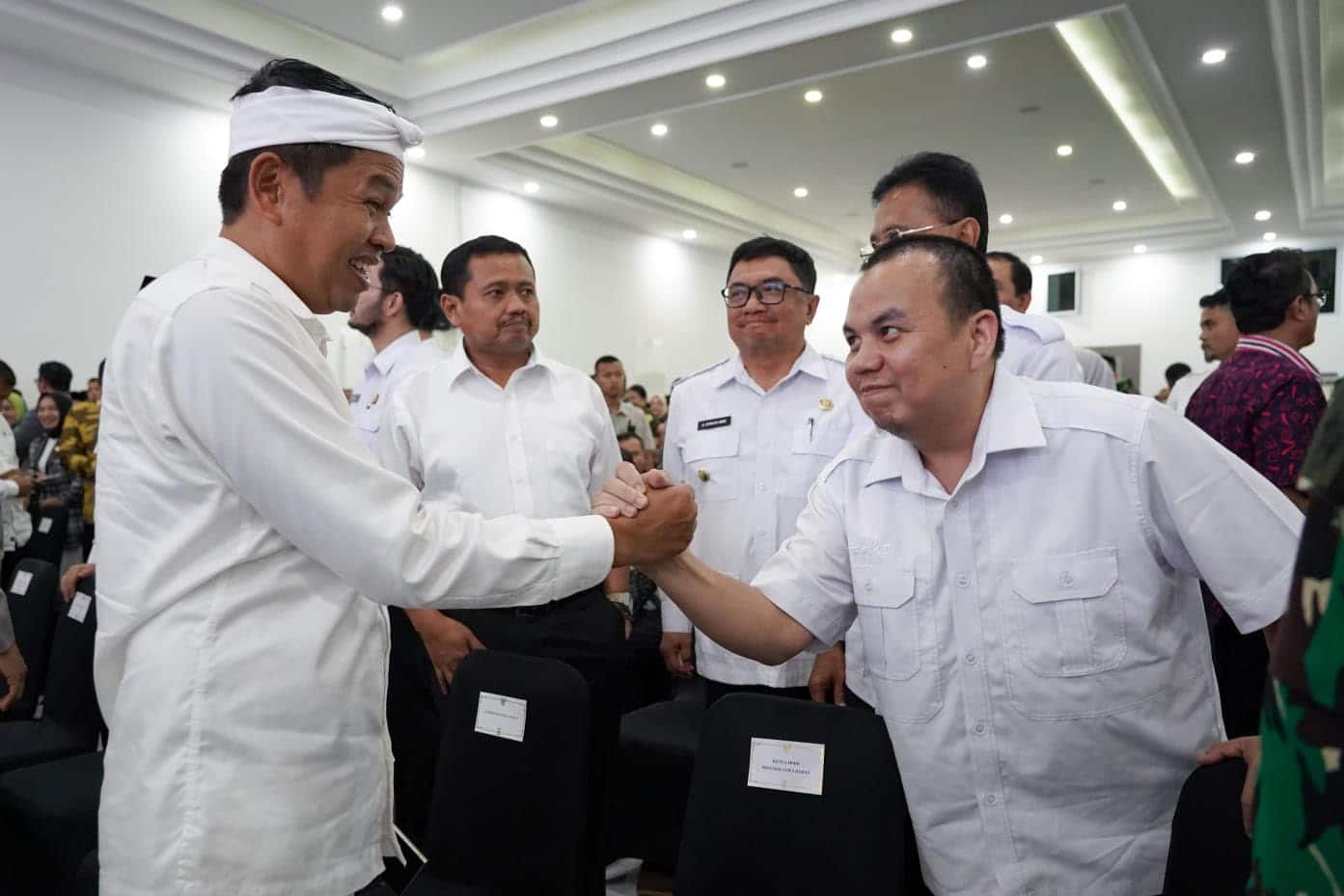 Momentum pertemuan Ketua DPRD Kota Bogor, Adityawarman bersama Gubernur Jawa Barat, Dedi Mulyadi di Aula Husni Hamid, Pemda Kabupaten Karawang (KIS/IST)