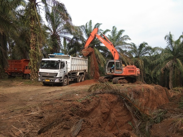 Warga Pancur Kota Serang Minta DLH Tidak Terbitkan Izin Galian C di Gunung Cikoromong