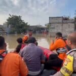 Banjir besar melanda Bekasi pada awal Maret 2025. (Joy Andre/KIS)