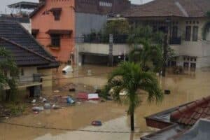 Banjir Terparah di Bekasi, Villa Nusa Indah 1 Terendam dan RSUD, Viral di Media Sosial