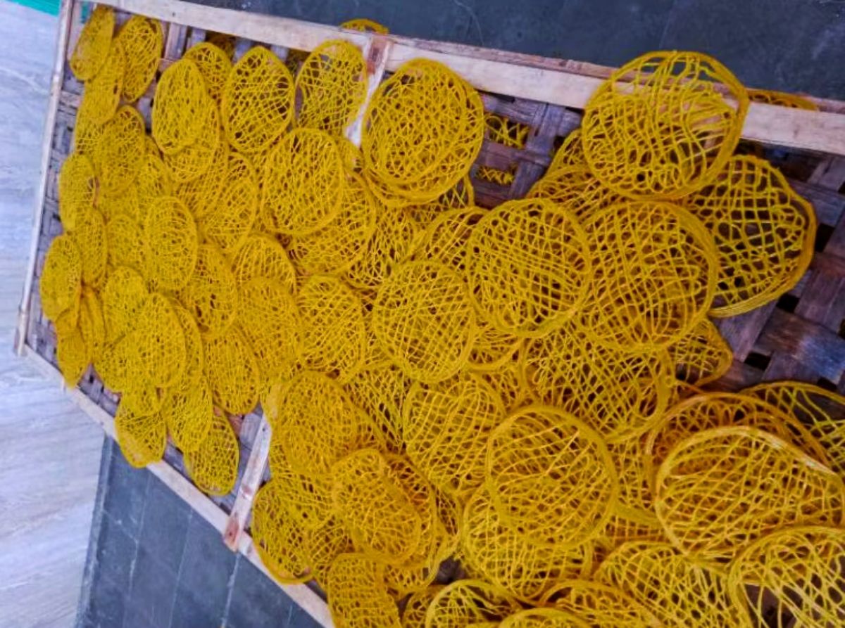 kerupuk mi