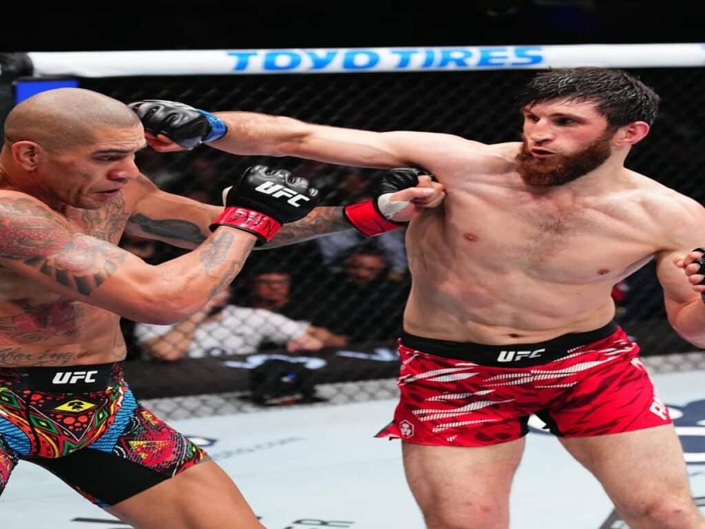 UFC 313: Magomed Ankalaev Gulingkan Alex Pereira dan Menangkan Gelar Kelas Berat Ringan