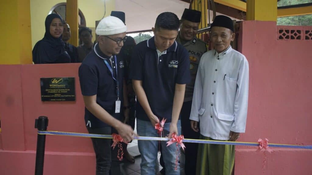 Revitalisasi Mushola Al Ihsan, WOM Finance Hadirkan Cahaya Ramadan untuk Masyarakat Bogor