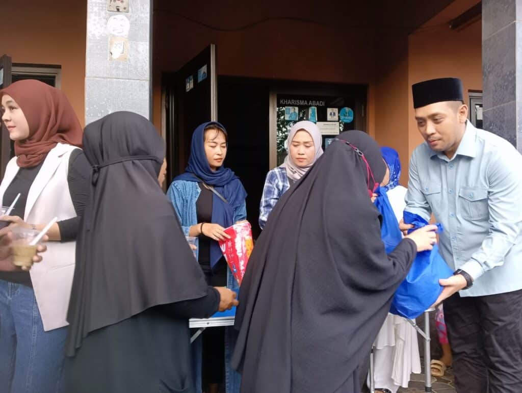 Berbagi Berkah di Malam Ke-27 Ramadan, Rifki Alaydrus Gelar Ngablueburit untuk Rakyat Bogor