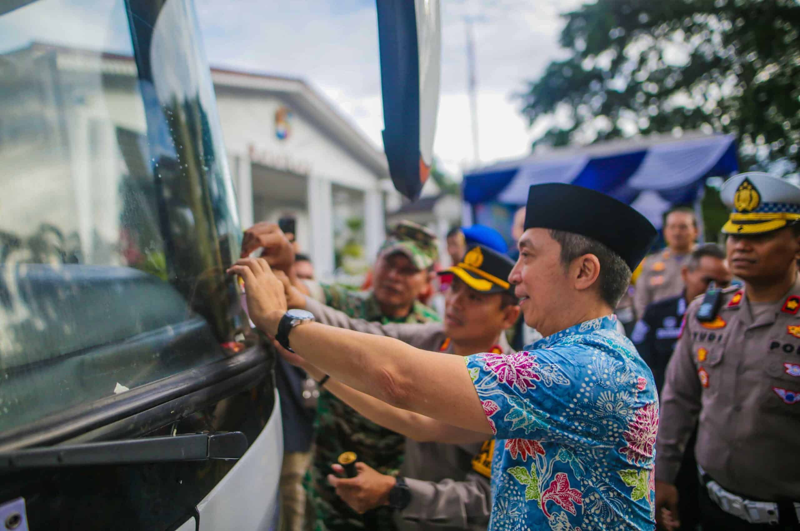 Keberangkatan menandai kloter terakhir setelah sebelumnya ribuan pemudik lainnya juga diberangkatkan dalam beberapa hari terakhir. (KIS/NICKO)