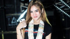 Profil Selebgram Icha Chellow yang Viral Usai Joget di Makam Bung Karno