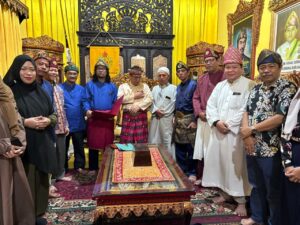 Buntut Konten Rendang Di BKB, Sultan Palembang Tuntut Wilie Salim Gelar Tepung Tawar