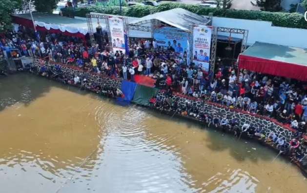 Acara mancing massal dan kuliner gratis di Setu Gedung Kesenian Kabupaten Bogor (KIS/IST)