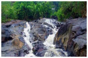 Pesona Alam Air Terjun Gunung Pading di Bangka Selatan