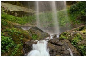 Sensasi Wisata Alam di Air Terjun Reje Ilang, Spot Favorit Pecinta Petualangan