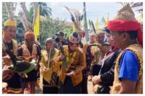 Mengenal Upacara Adat Bekudung Betiung di Desa Dayak Tumbit, Berau