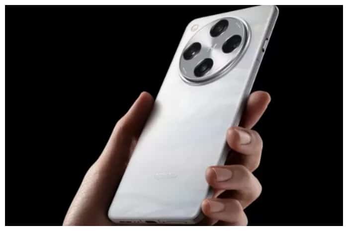 Oppo Perkenalkan Find X8 Ultra: Desain Datar dan Lima Kamera Andal