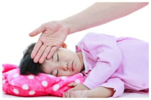 Langkah Efektif Menangani Demam pada Anak di Rumah