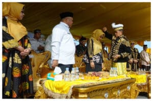 Upacara Menguati Banua: Tradisi Sakral di Gunung Tabur, Kalimantan Timur