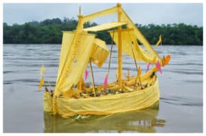 Magis dan Meriah: Pesona Upacara Adat Babanir Bangun di Kalimantan Timur