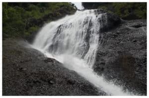 Menikmati Keindahan Air Terjun Winong di Dataran Tinggi Dieng
