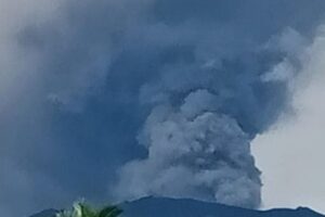 Pagi Ini Gunung Dukono Erupsi, PVMBG Keluarkan Peringatan