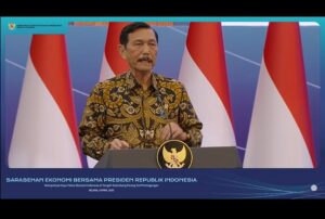 Luhut Sarankan Prabowo Siapkan Proposal Negosiasi Tarif Impor Trump