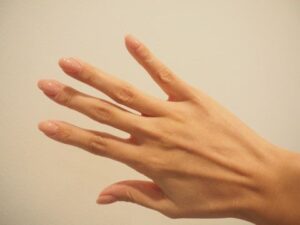 7 Jenis Olahraga Jari Tangan agar Lentik