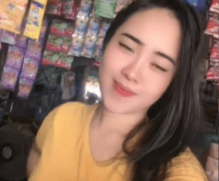 Video Warung Madura Viral Baju Kuning Bikin Heboh Media Sosial