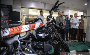 Sumber Dana Suap Terungkap!  Hakim Terima Miliaran Rupiah untuk Putusan Ontslag