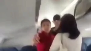 Viral Anggota DPRD Sumut Megawati Zebua Cekik Pramugari Wings Air, Begini Kronologinya