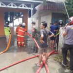 gedung pgri terbakar