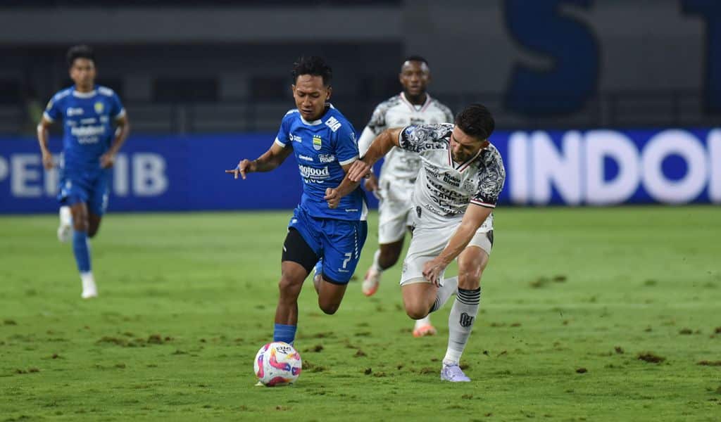 persib kalahkan bali united