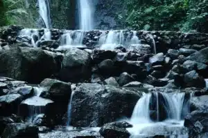 Liburan Akhir Pekan ke Puncak, Jangan Lupa Kunjungi Curug Cilember