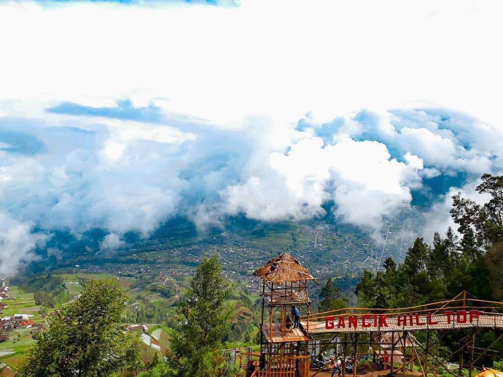 Gancik Hill Top Boyolali: Negeri di Atas Awan yang Indah dan Memesona