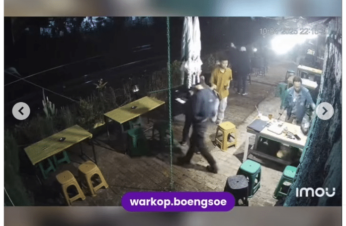 Pengunjung Kafe Dikejutkan Gempa Bogor (Instagram/funnelmedia)